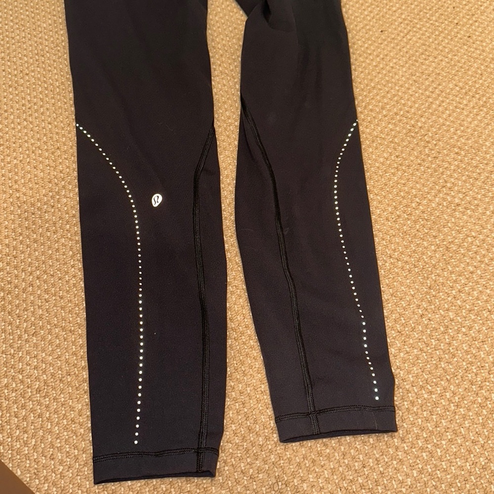 NWOT Lululemon reflective three pocket (one with zipper) leggings size 8 - Picture 10 of 10